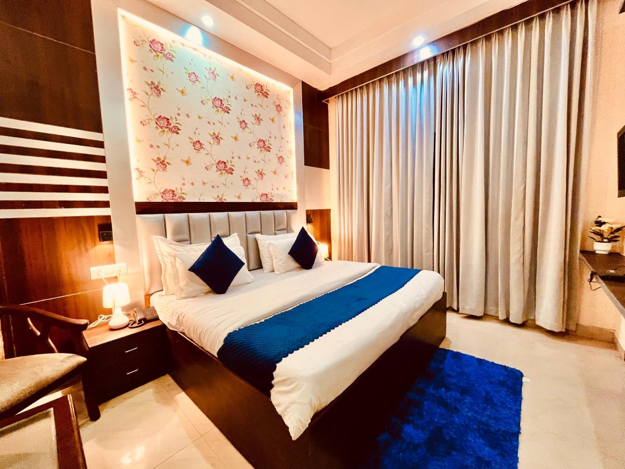 The Ramawati - A Four Star Luxury Hotel Near Ganga Ghat Haridwār Esterno foto