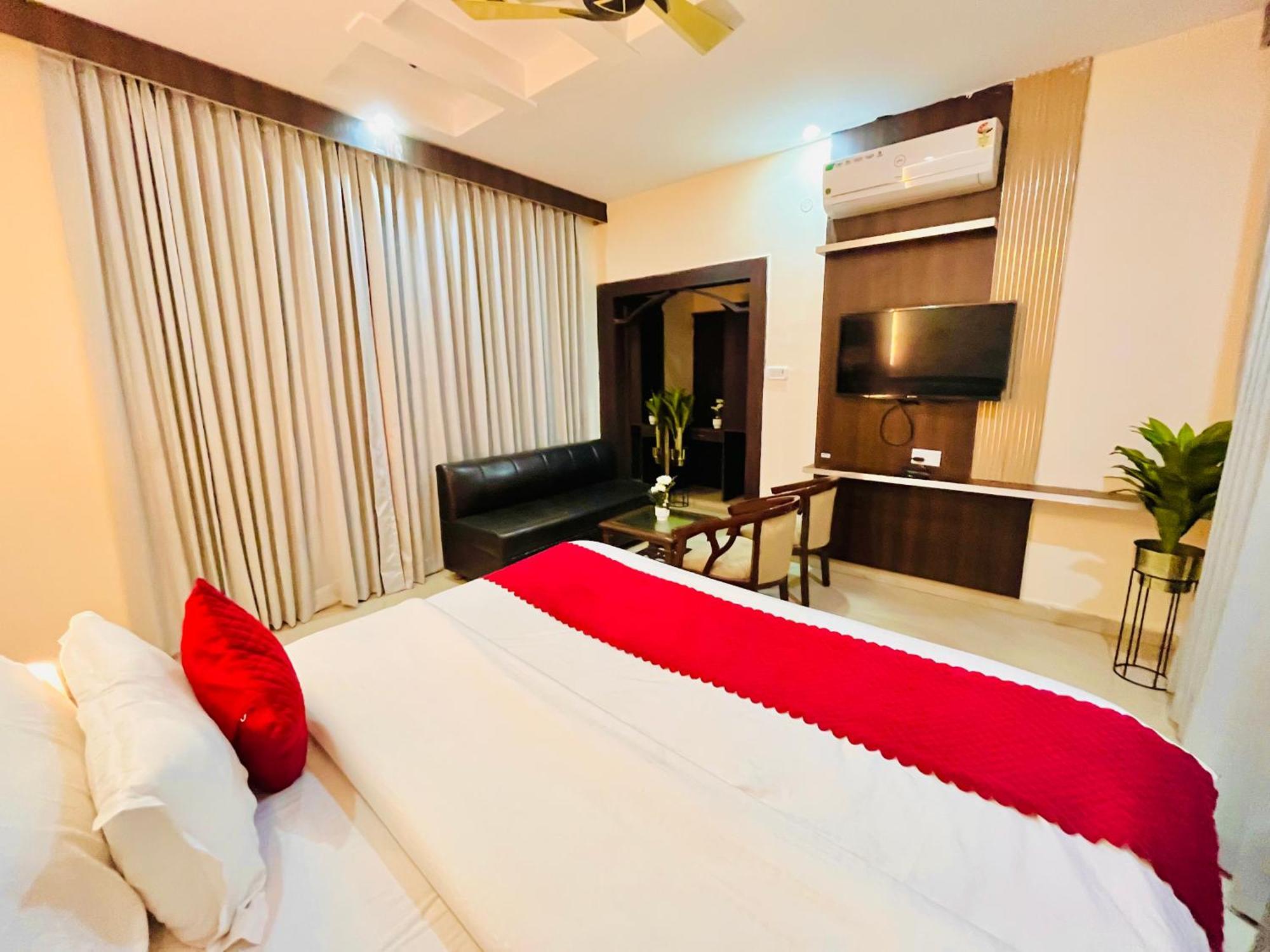 The Ramawati - A Four Star Luxury Hotel Near Ganga Ghat Haridwār Esterno foto